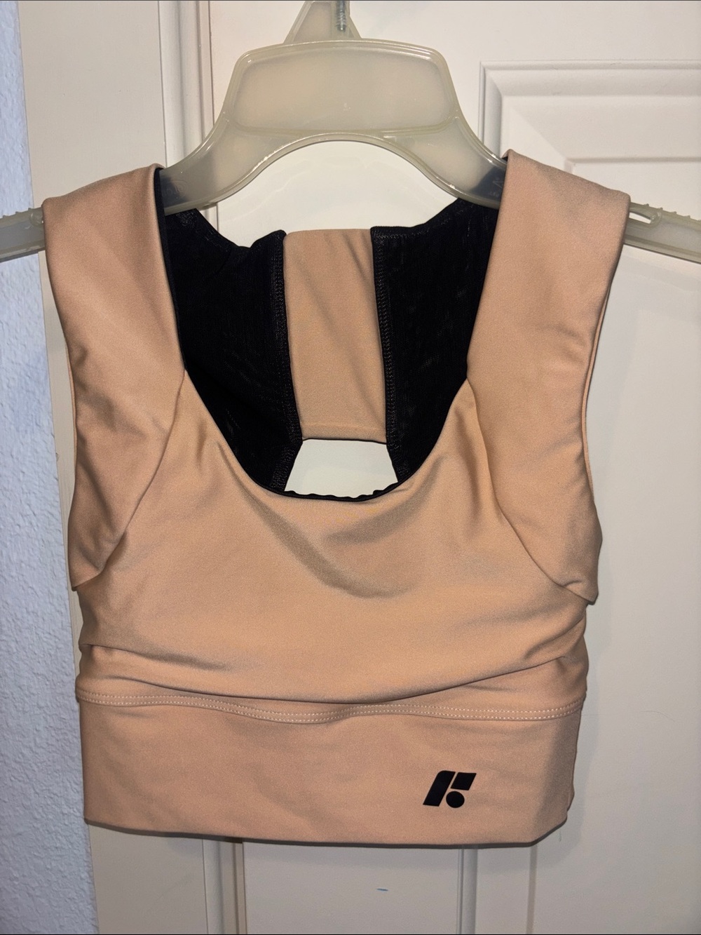 Forme Power Posture Crop Sports Bra in Light Beige black S - Picture 2 of 5